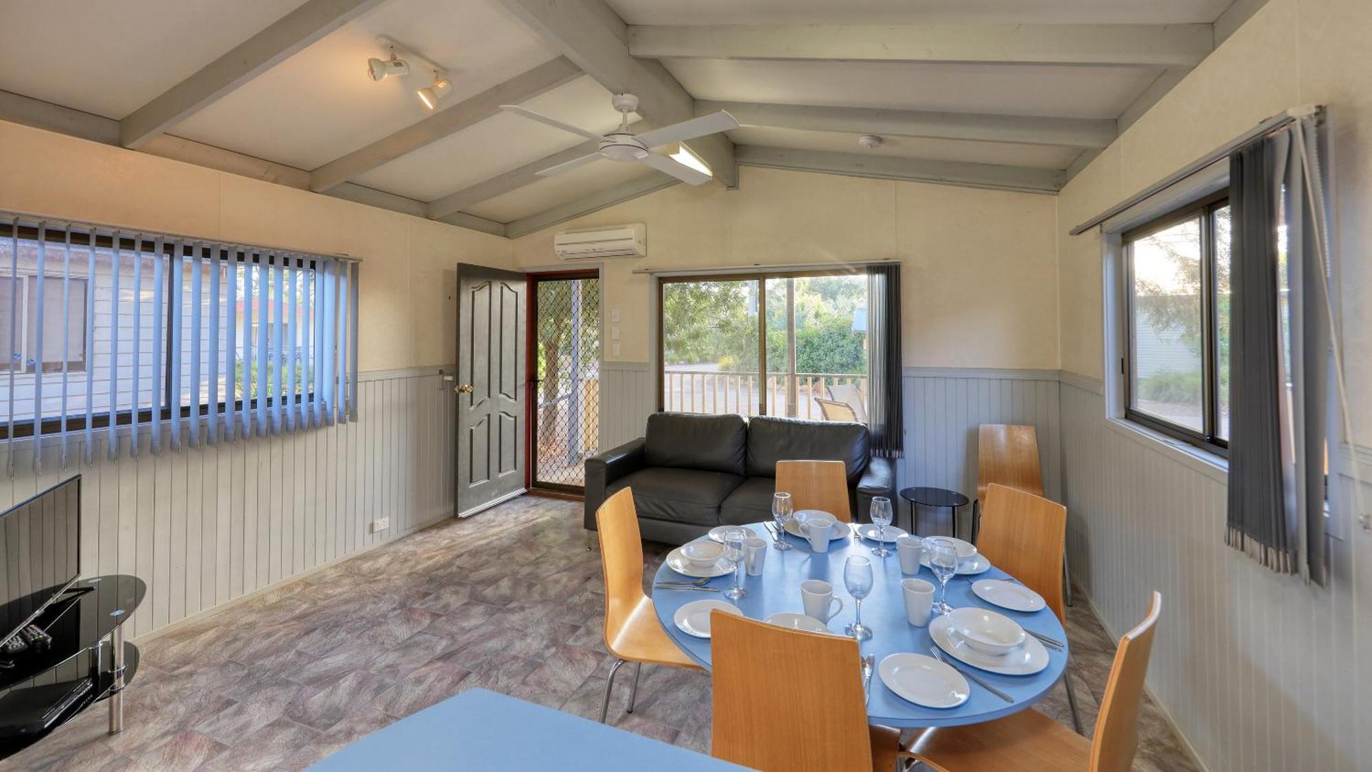Yarrawonga Riverlands Tourist Park Стая снимка